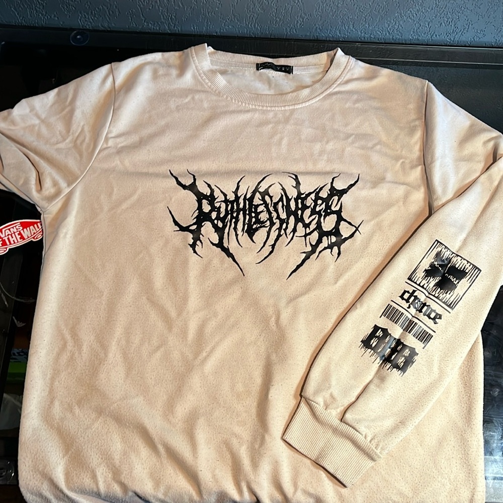 ROMWE RUTHLESSNESS long sleeve - Picture 3 of 4
